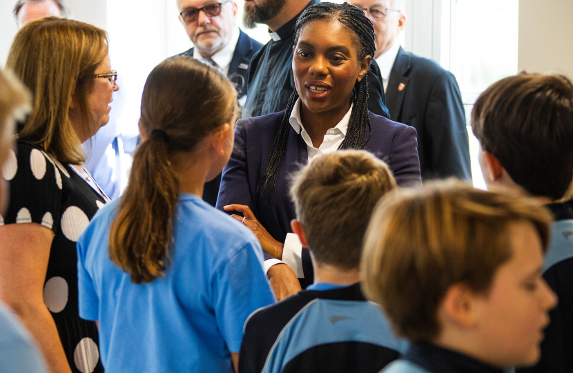 Conservatives force U-turn on social media ban for under-16s