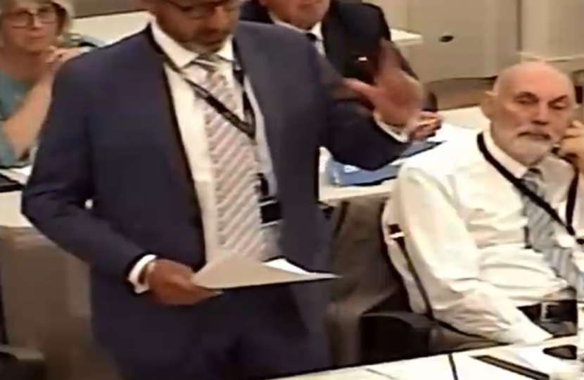 Cllr Sandu during the debate 