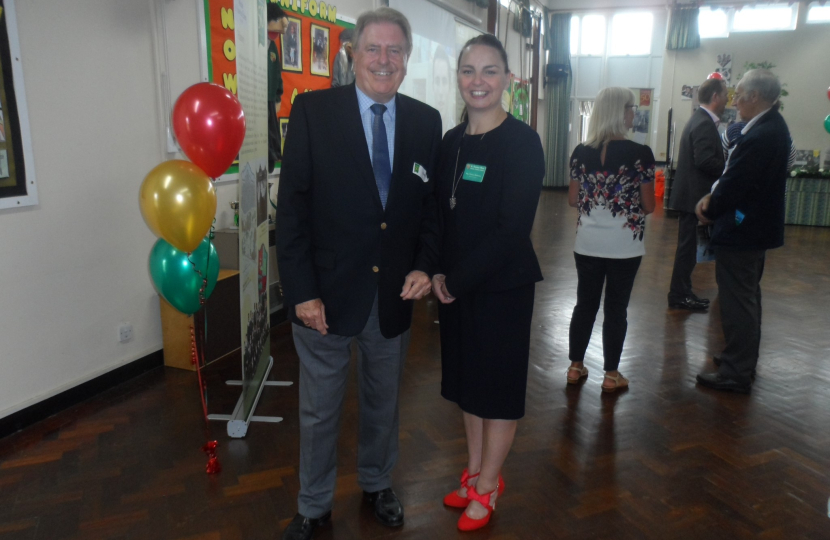 David Evennett MP pictured with the Head Teacher, Mrs Colette Doran-Hannon.