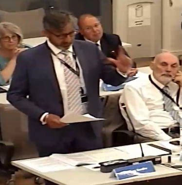 Cllr Sandu during the debate 