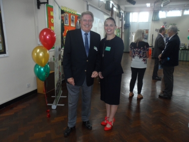 David Evennett MP pictured with the Head Teacher, Mrs Colette Doran-Hannon.